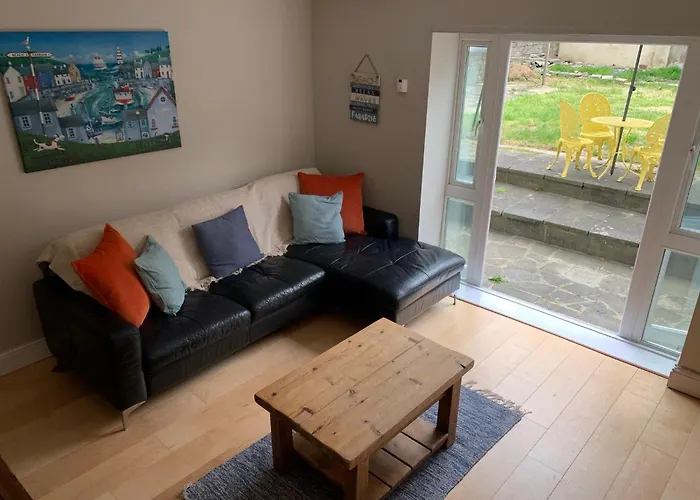 Ryde Beach Garden Apartment